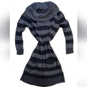 Small Black Striped Slouched Collar Dress with Pockets